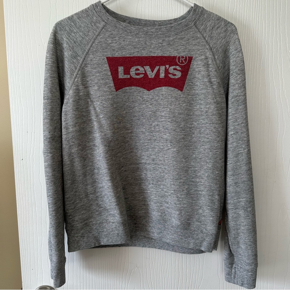 Women’s Levi’s Comfy Fleece Pullover Sweatshirt - Grey and red - medium!